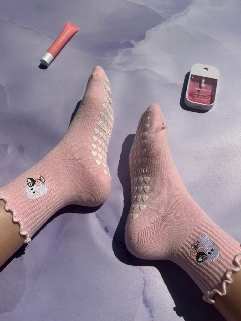 Grip Ruffle Crew Socks with Ghost Embroidery